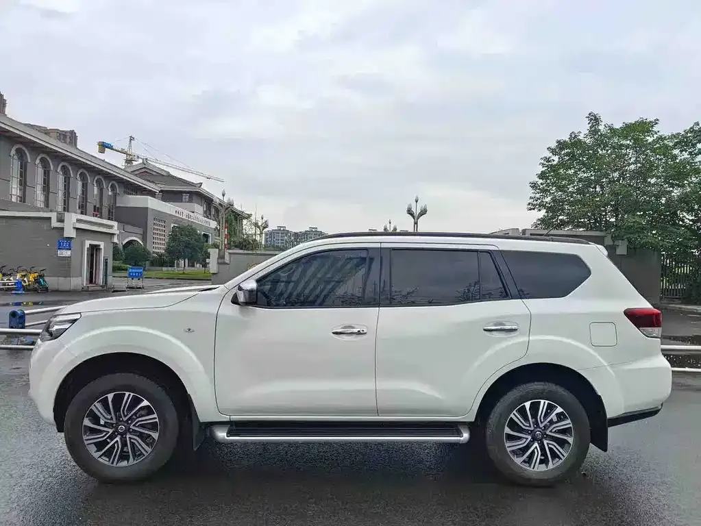 Nissan Terra — фото 5