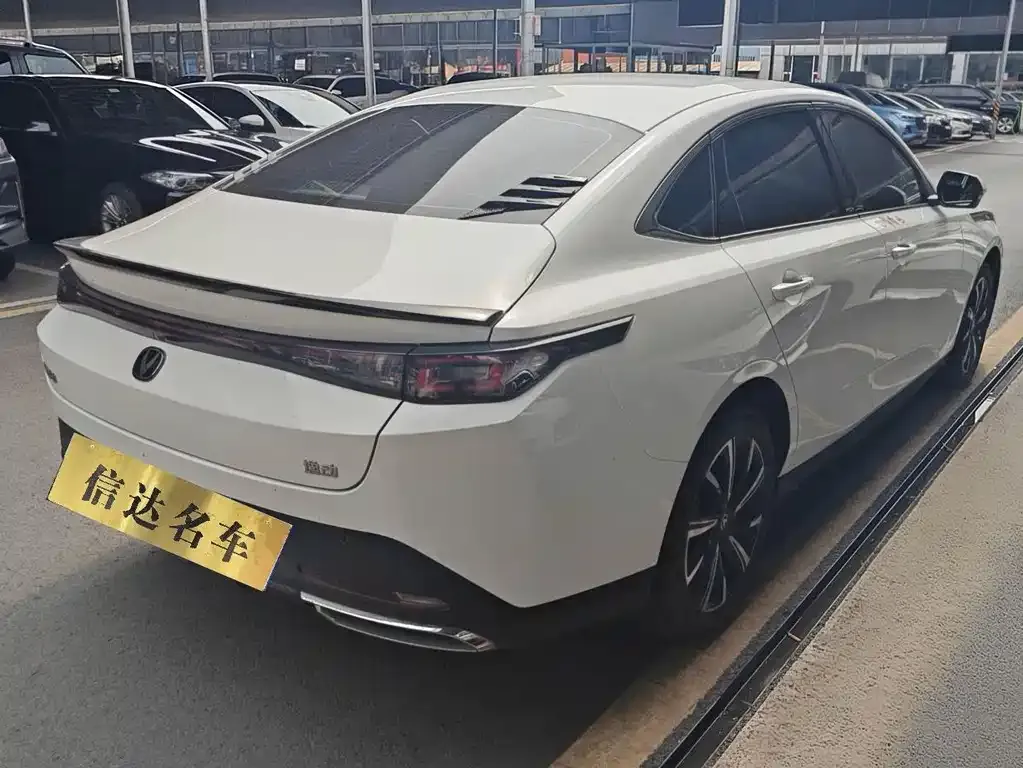 Changan Eado — фото 7