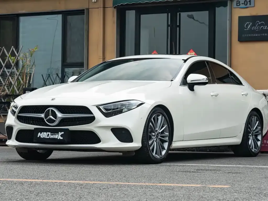 Mercedes-Benz CLS — фото 1