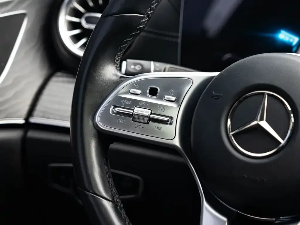 Mercedes-Benz CLS — фото 2