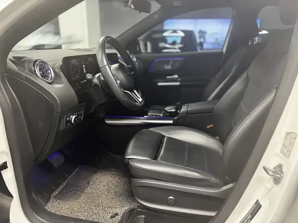 Mercedes-Benz GLA — фото 8