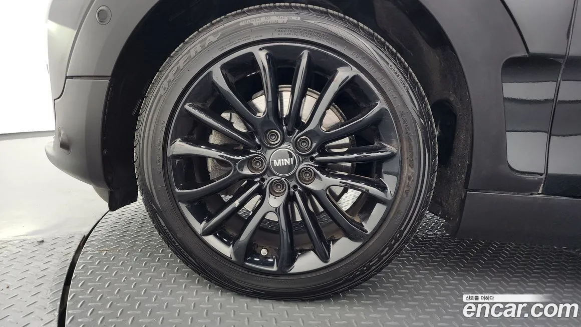 Mini Clubman — фото 7