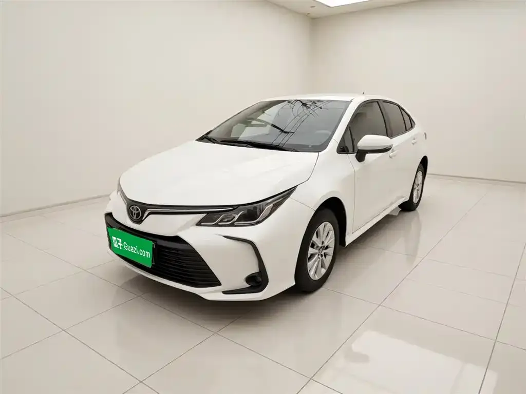 Toyota Corolla — фото 1