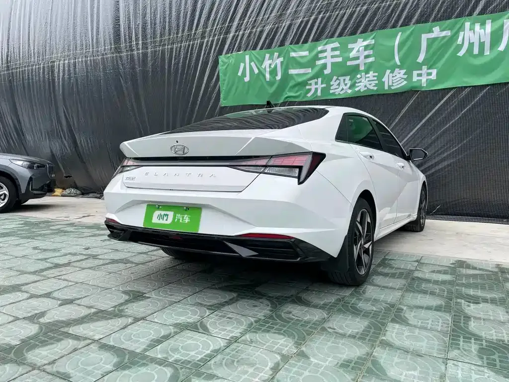 Hyundai Elantra — фото 4
