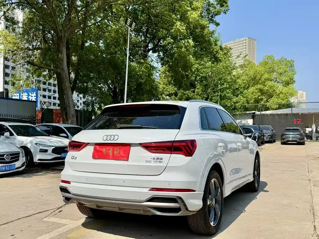 Audi Q3 — фото 5