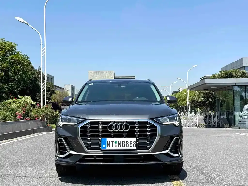 Audi Q3 — фото 5