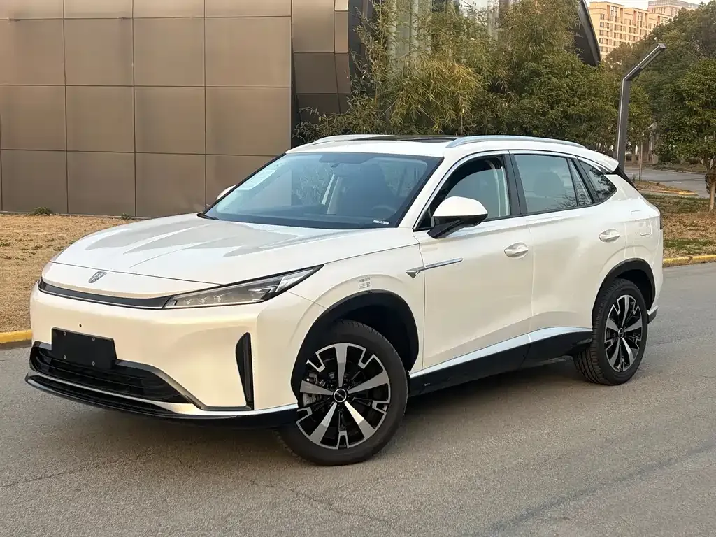 Roewe D5X DMH — фото 1