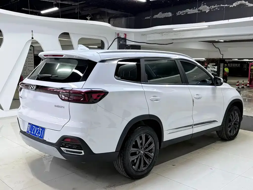 Chery Tiggo 8 — фото 8