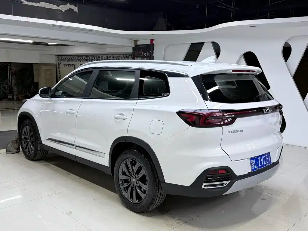 Chery Tiggo 8 — фото 5