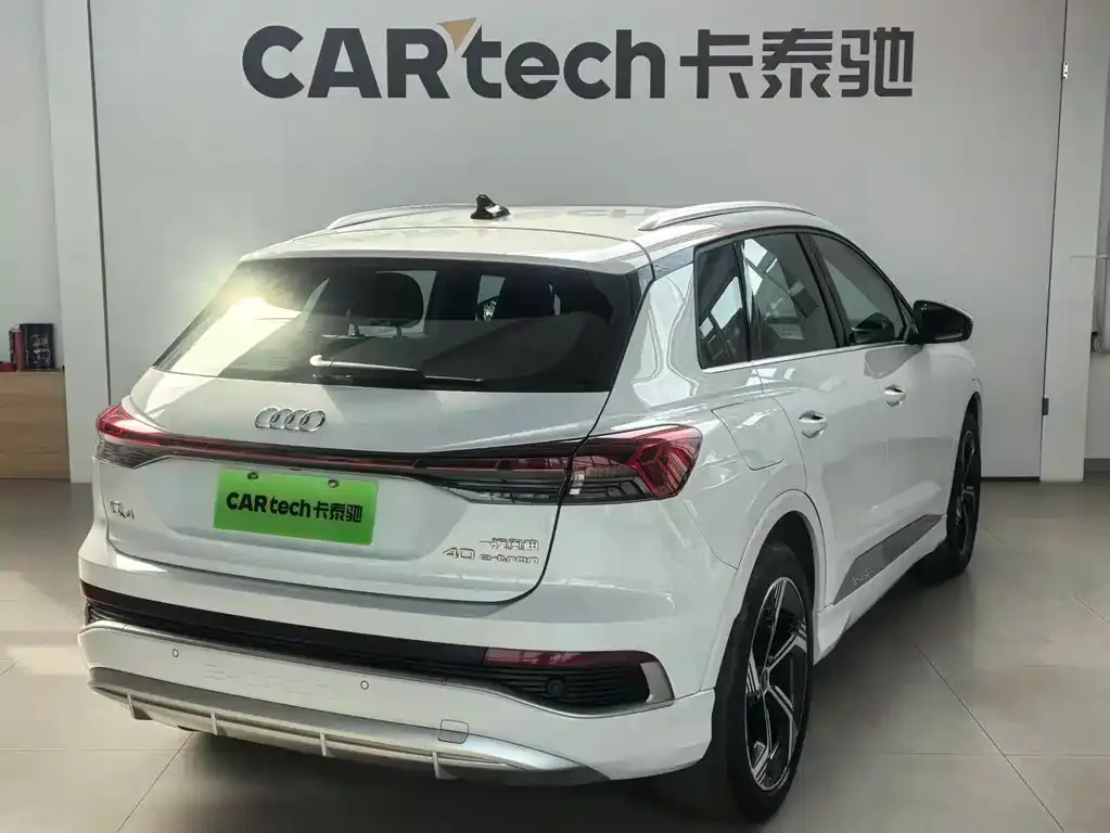 Audi Q4 e-tron — фото 10