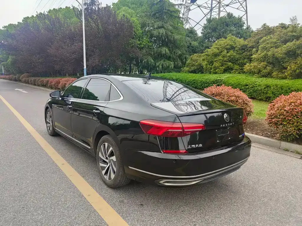 Volkswagen Passat New Energy — фото 8
