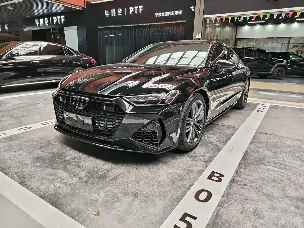 Audi A7 — фото 1