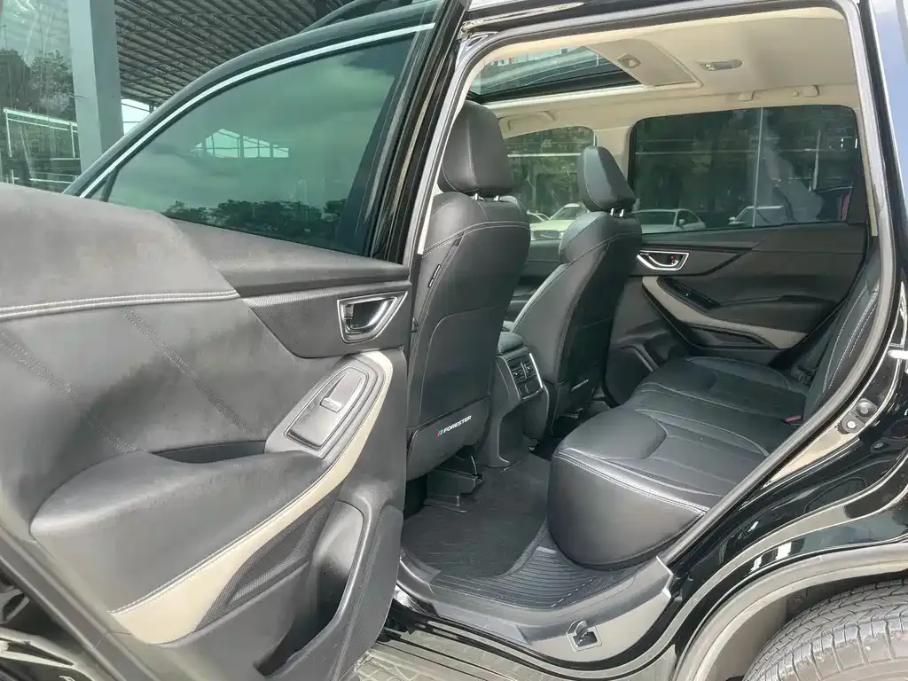 Subaru Forester — фото 8
