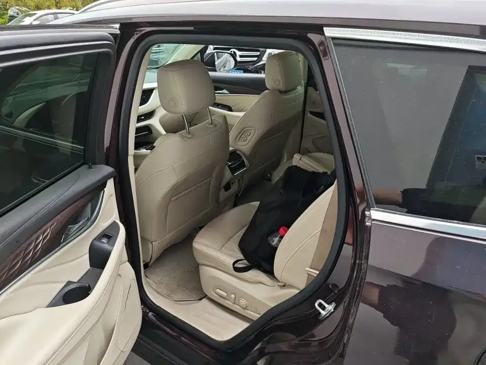Buick Enclave — фото 2