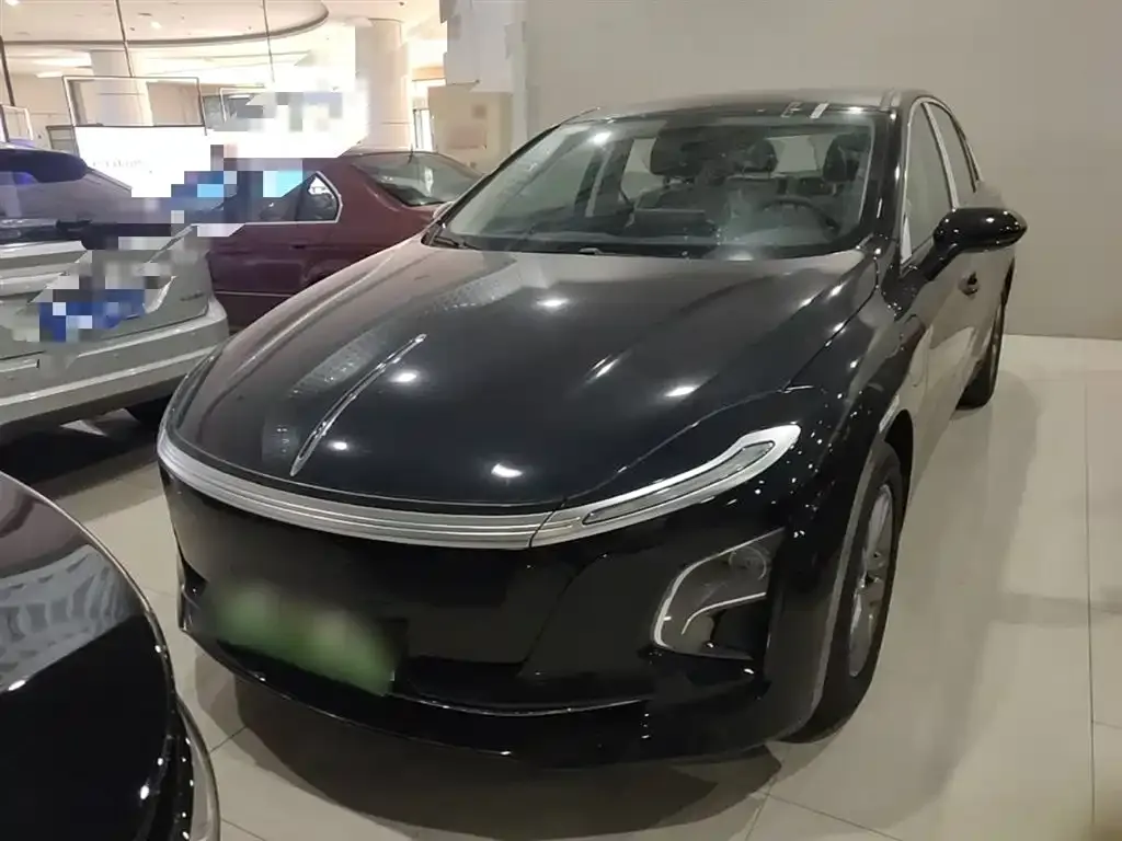 Hongqi E-QM5 — фото 8