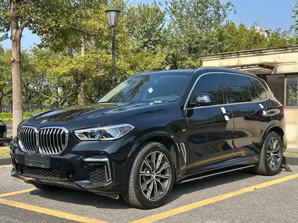 BMW X5 — фото 1