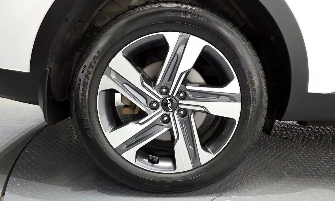 Kia Sorento — фото 7