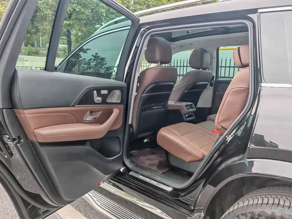 Mercedes-Benz GLS — фото 7