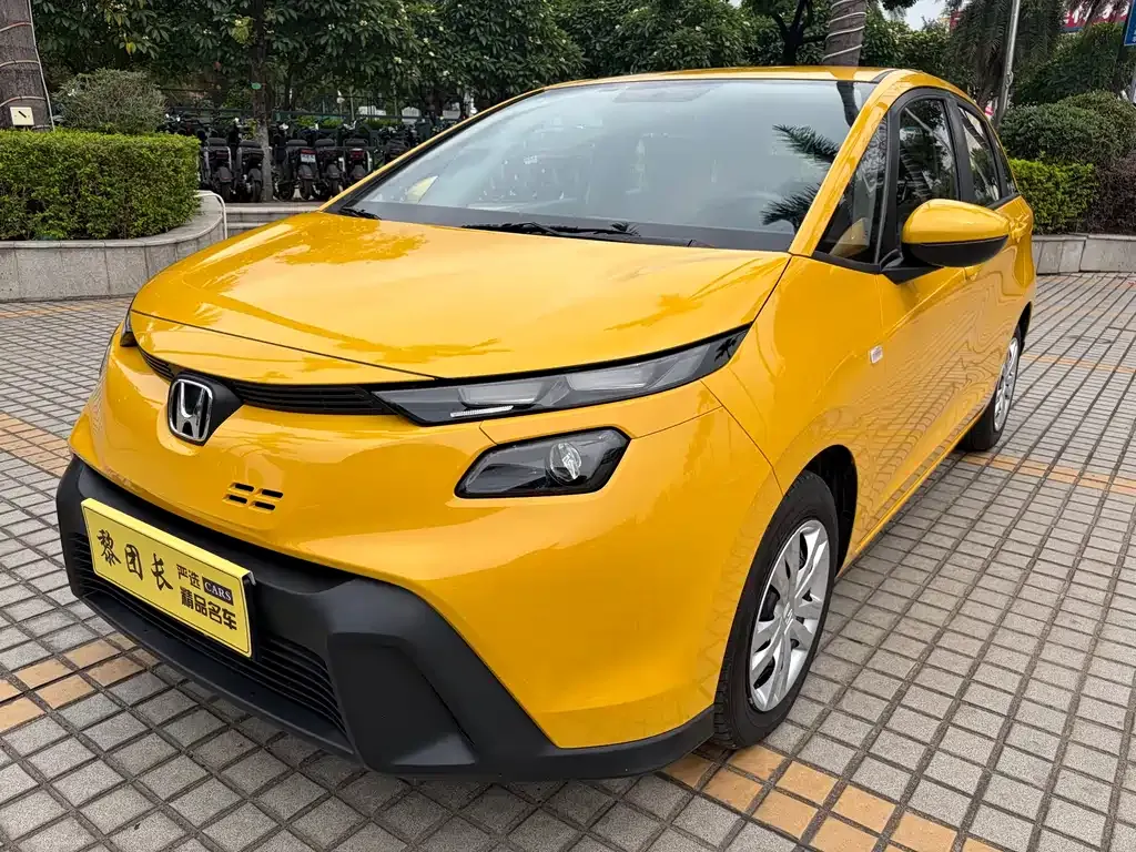 Honda Fit — фото 1