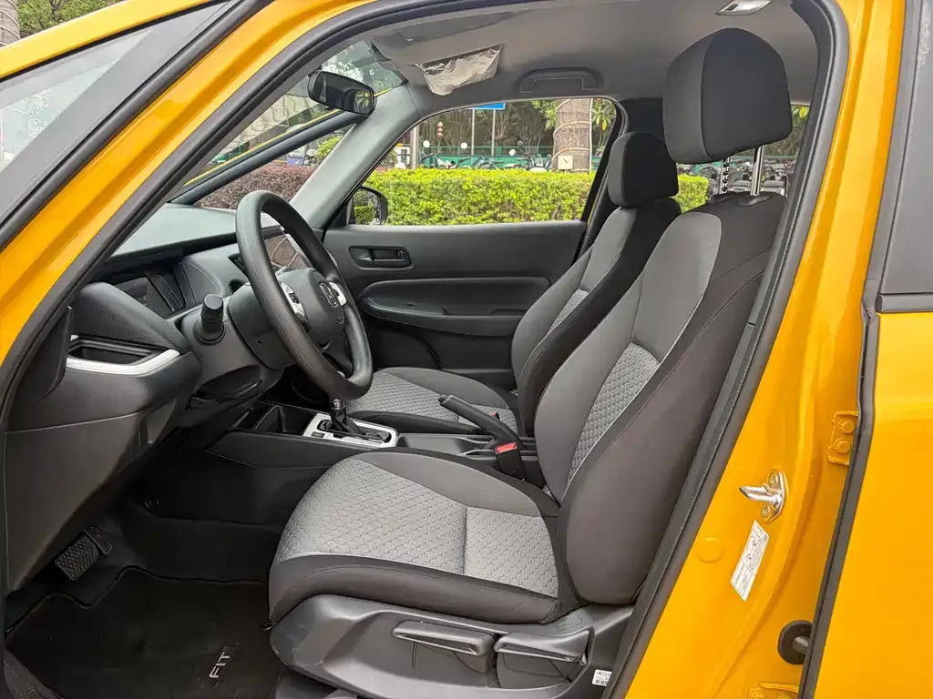 Honda Fit — фото 4