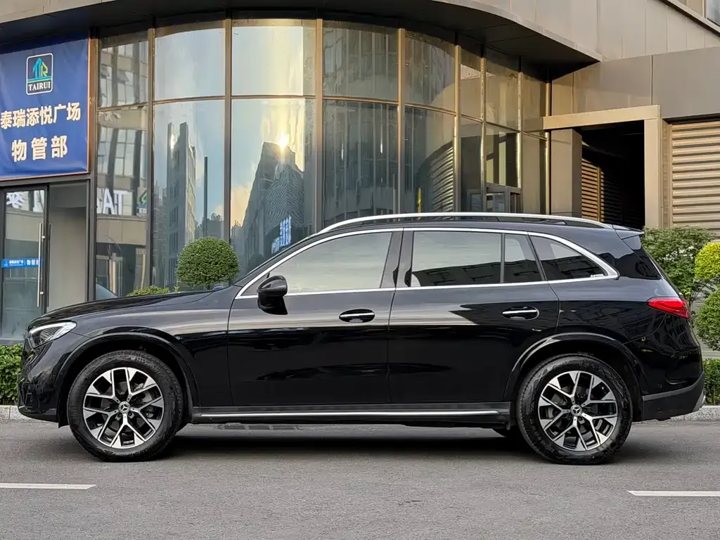 Mercedes-Benz GLC — фото 10