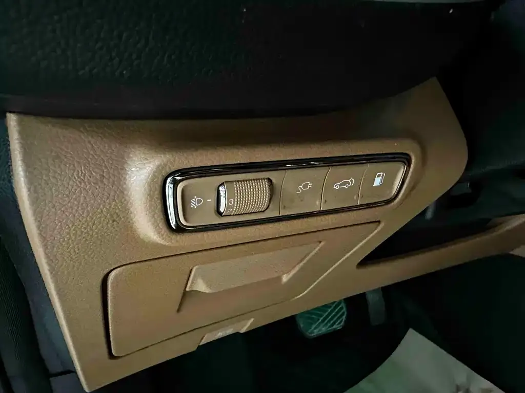 GAC Motor Trumpchi ES9 — фото 6