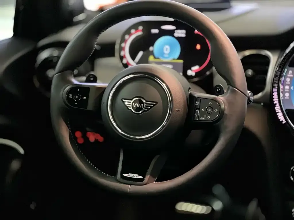 MINI JCW (John Cooper Works) — фото 3
