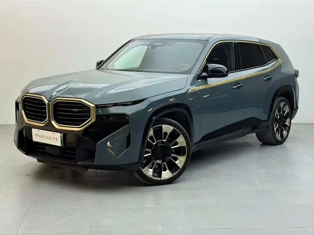 BMW XM — фото 1