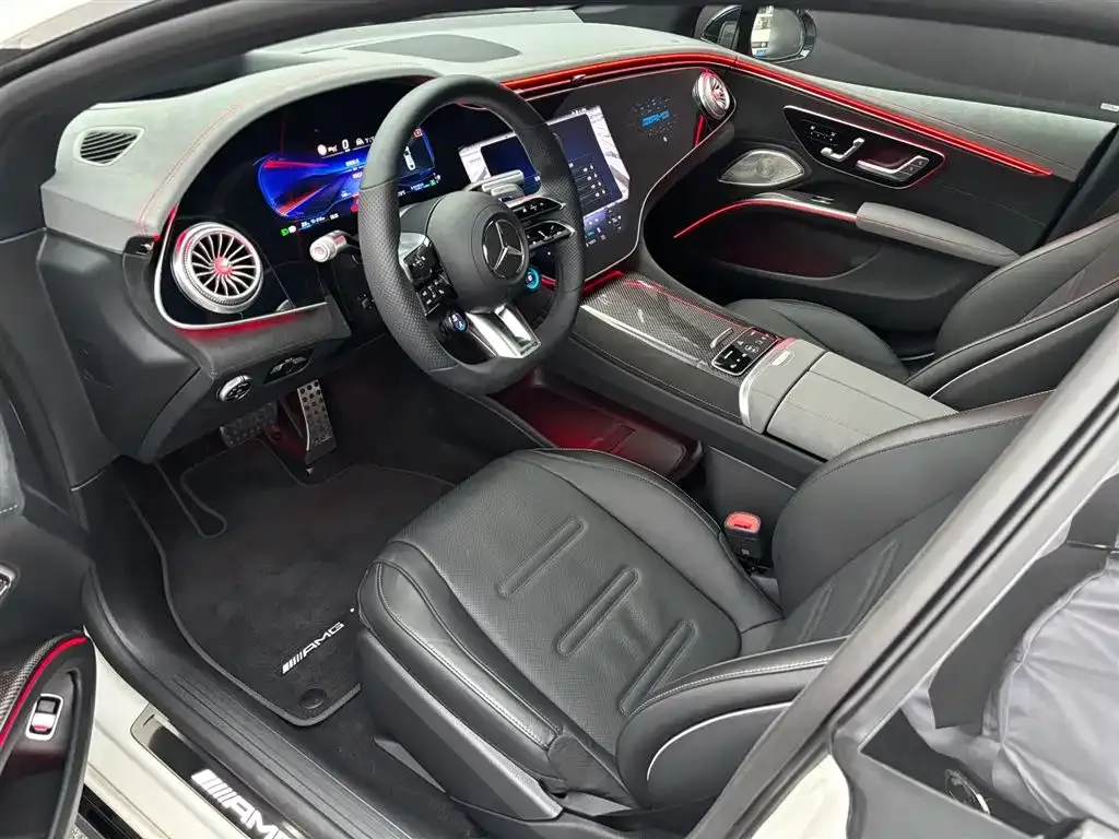 Mercedes-Benz EQS AMG — фото 9