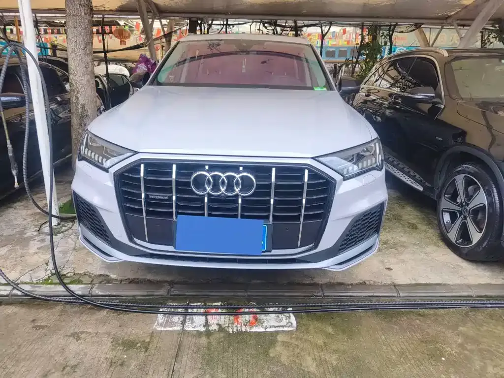 Audi Q7 — фото 5