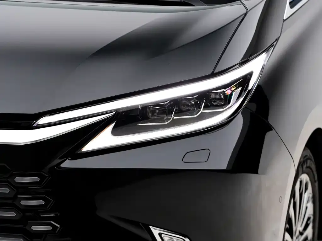 Lexus LM — фото 8