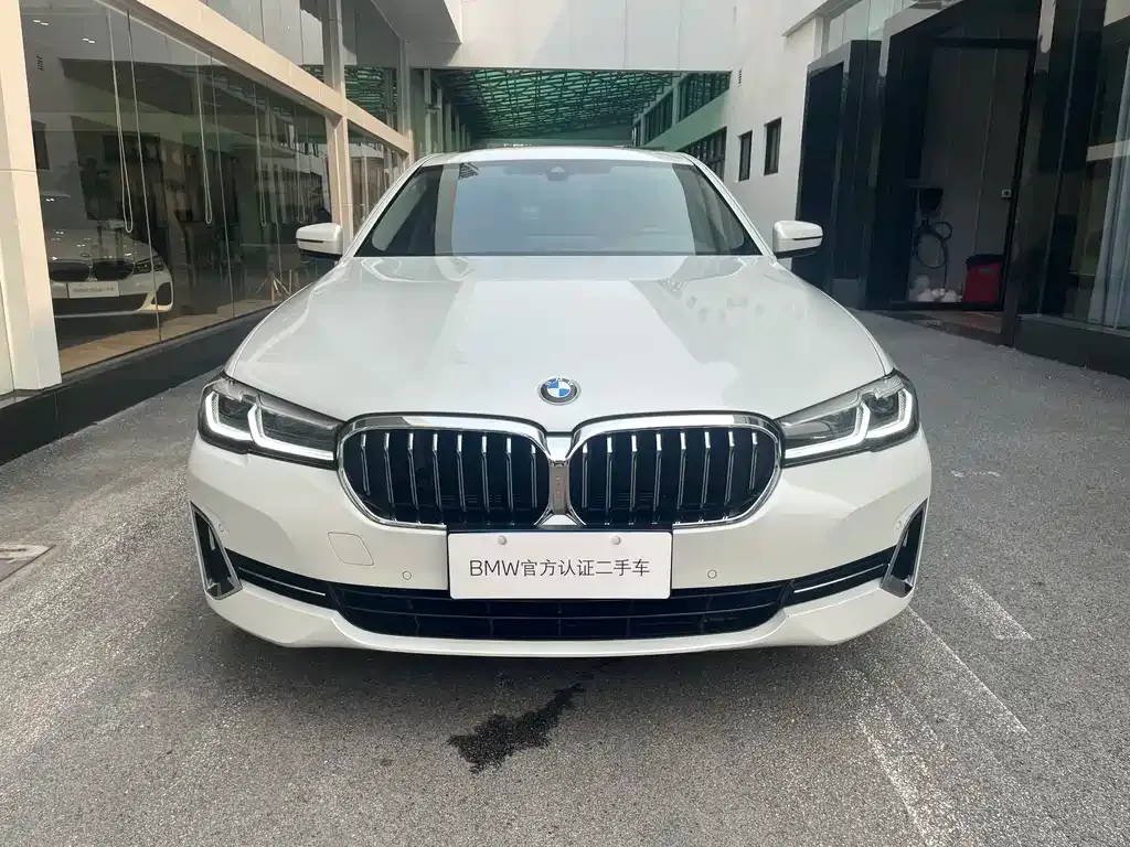 BMW 5 Series — фото 2