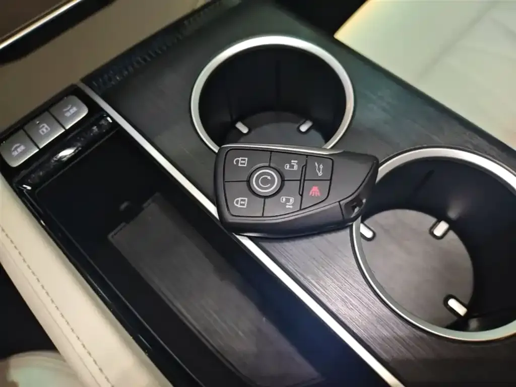Buick GL8 Hybrid — фото 8