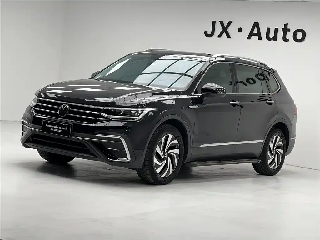 Volkswagen Tiguan L — фото 1
