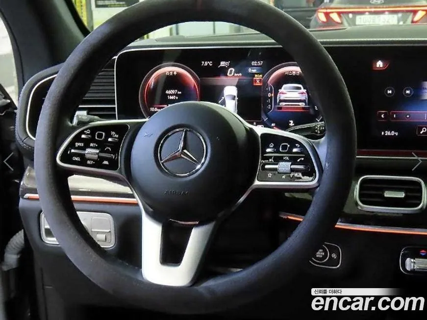 Mercedes-Benz GLE-Class — фото 6