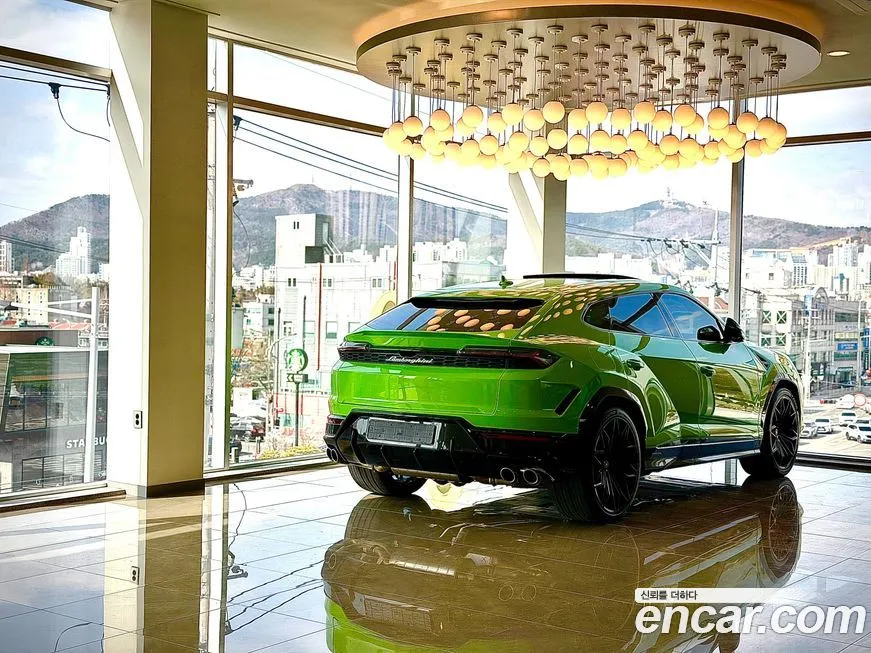 Lamborghini Urus — фото 10