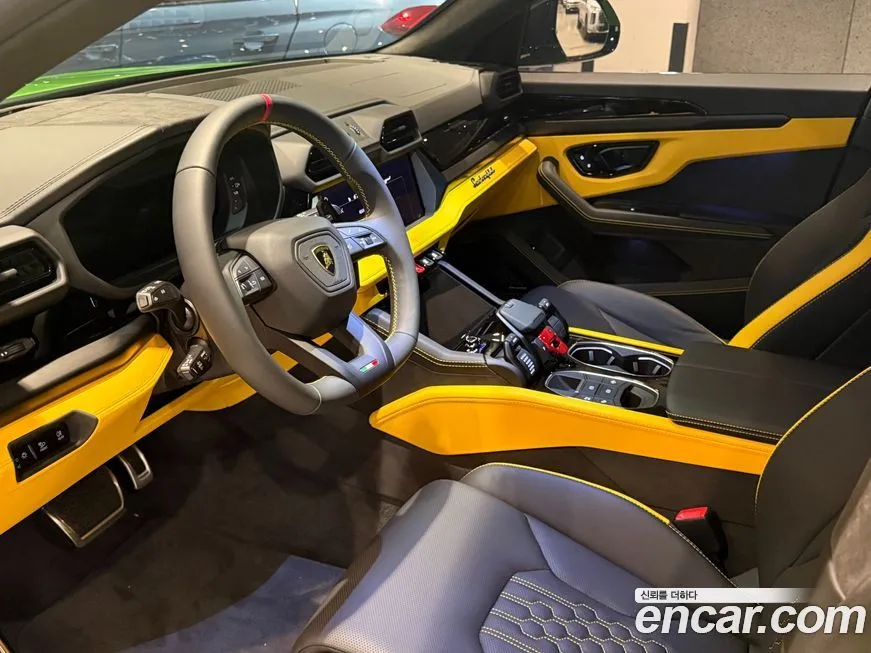 Lamborghini Urus — фото 2