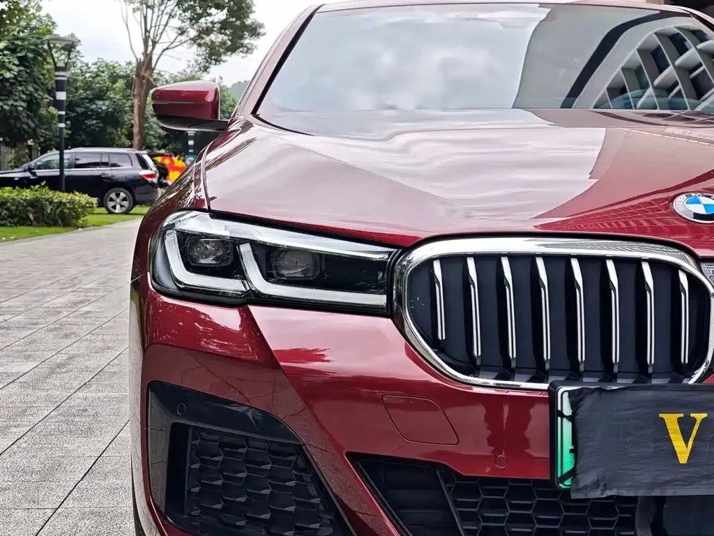 BMW 5 Series New Energy — фото 8