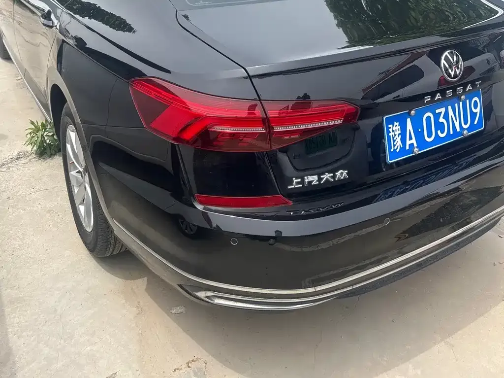 Volkswagen Passat — фото 10