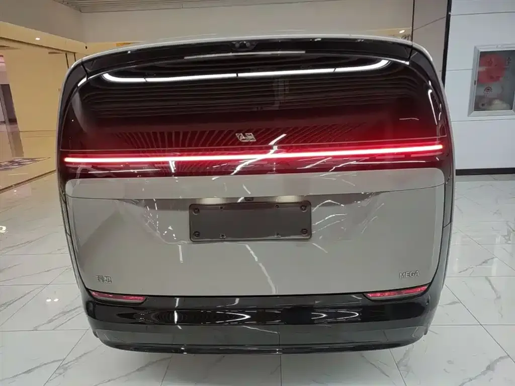 Li Auto MEGA — фото 3