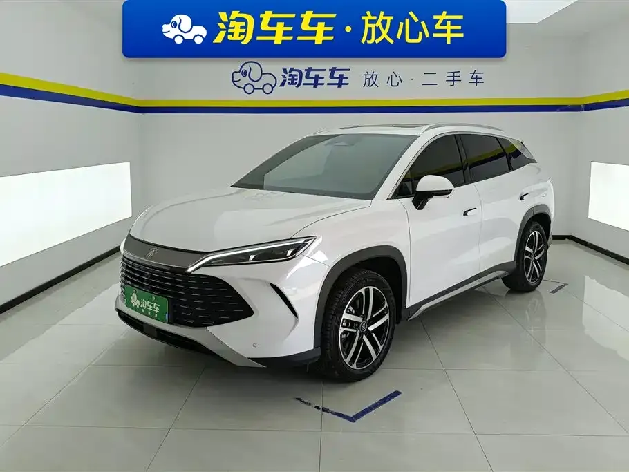 BYD L DM-i — фото 1