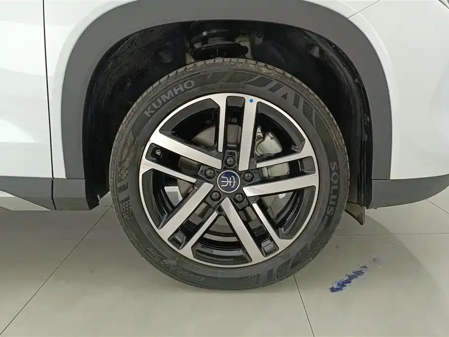 BYD L DM-i — фото 6