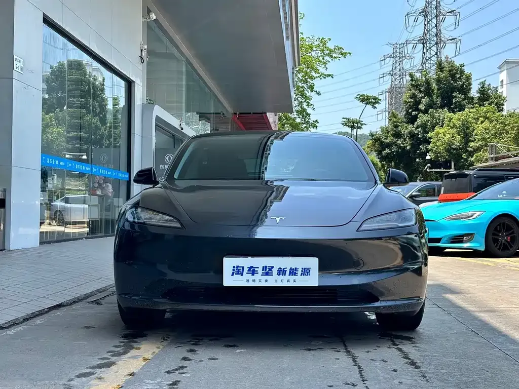 Tesla Model 3 — фото 5