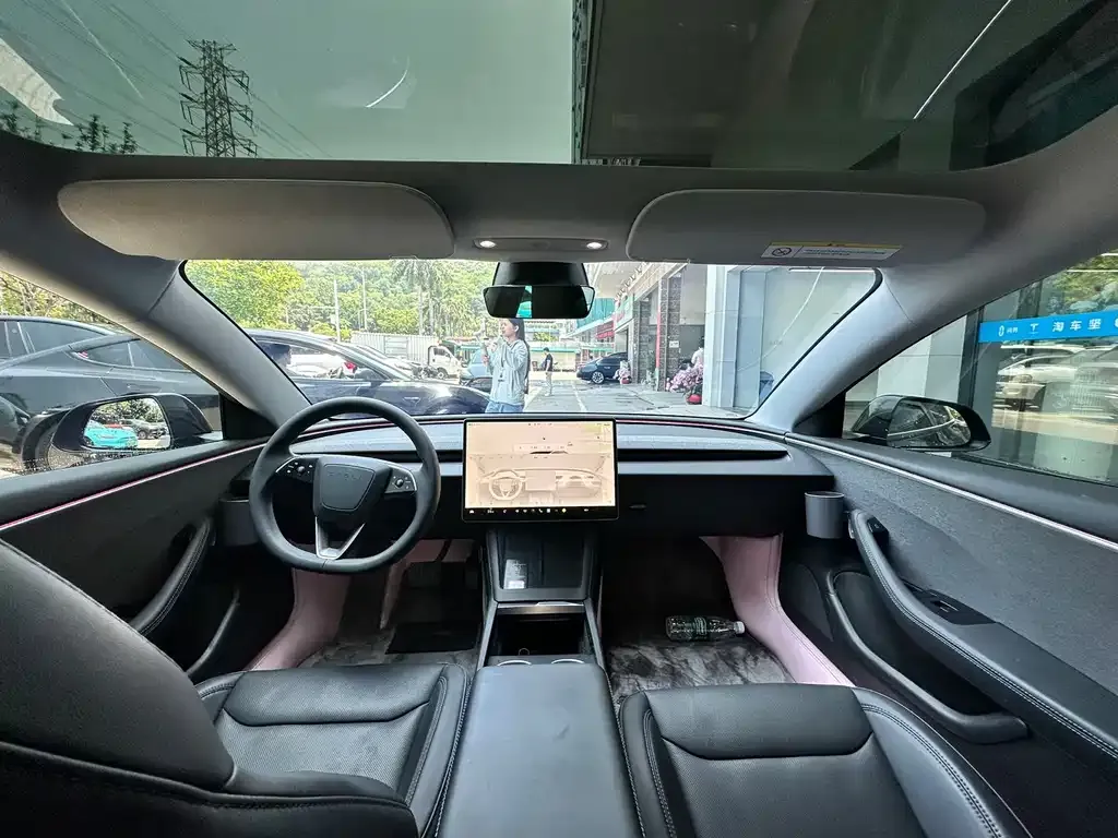 Tesla Model 3 — фото 10