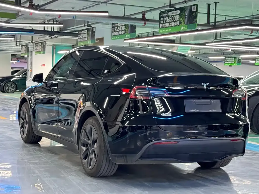 Tesla Model Y — фото 5