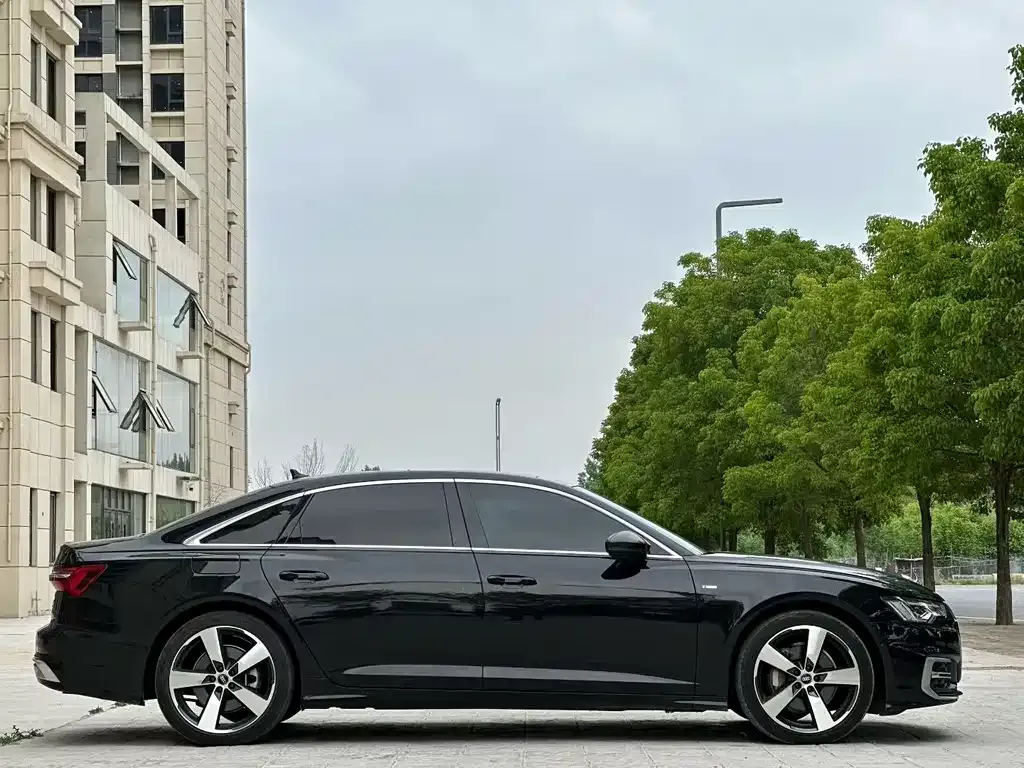 Audi A6L — фото 5