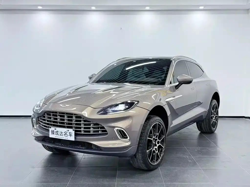 Aston Martin DBX — фото 1
