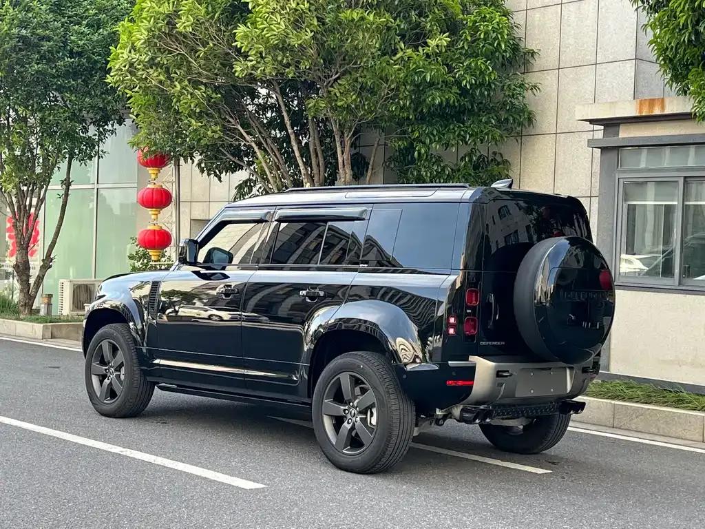 Land Rover Defender — фото 10