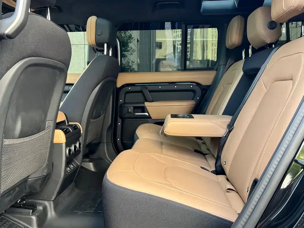Land Rover Defender — фото 8