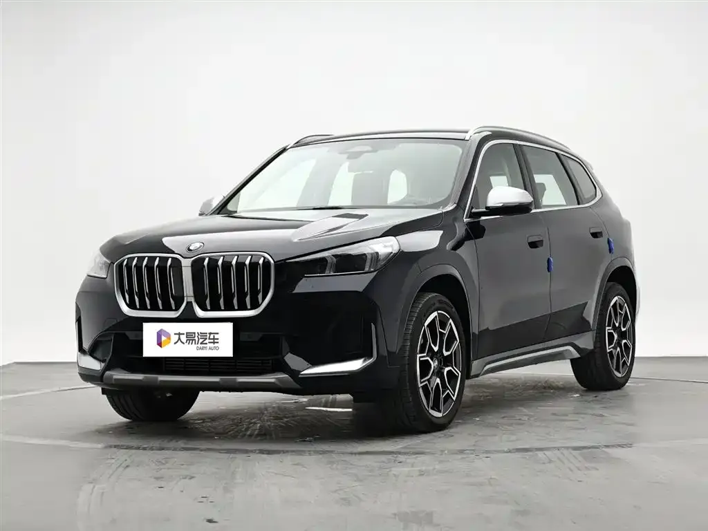 BMW X1 — фото 1